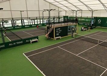 Tenda Membrane untuk Lapangan Tenis – Solusi Atap Modern & Tahan Cuaca